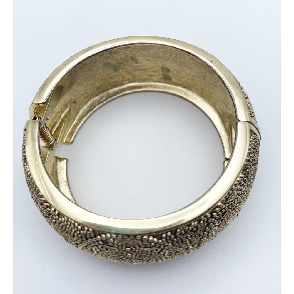 Gold Tone Boho Wide Spring Hinged Bangle Bracelet Metalwork Tribal Bold 7 1/4" - Picture 3 of 8